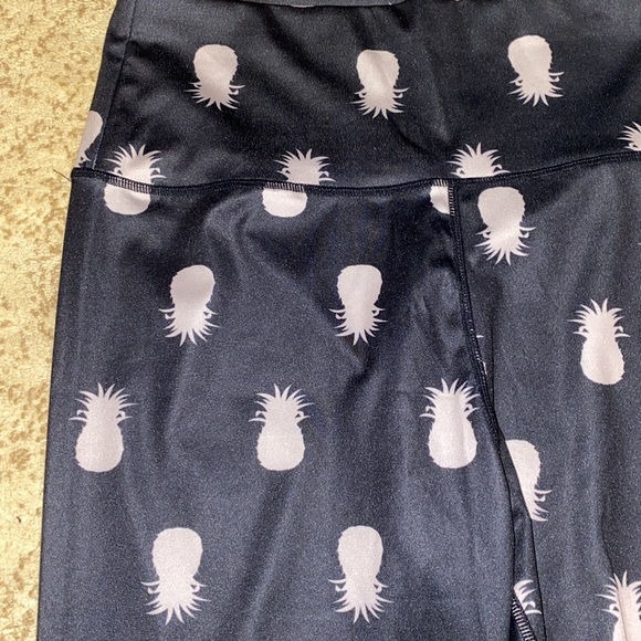 Pineapple print athletic leggings - Picture 2 of 2